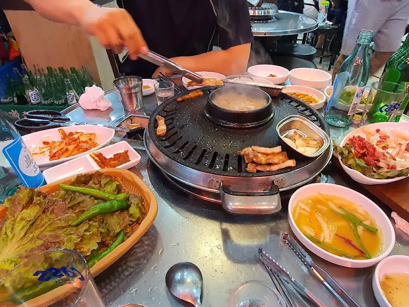 육덕봉의 푸짐한 한 상