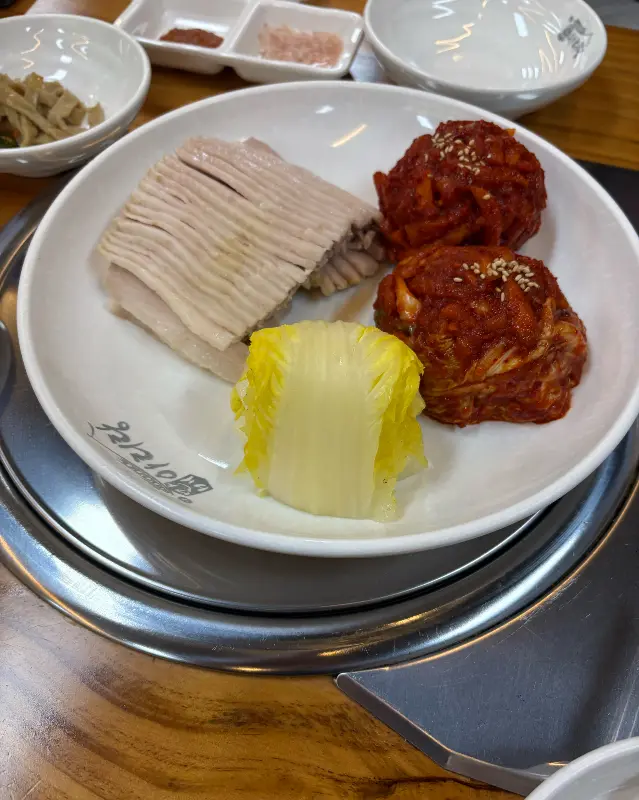 배추와 김치, 가브리살의 환상적인 조합