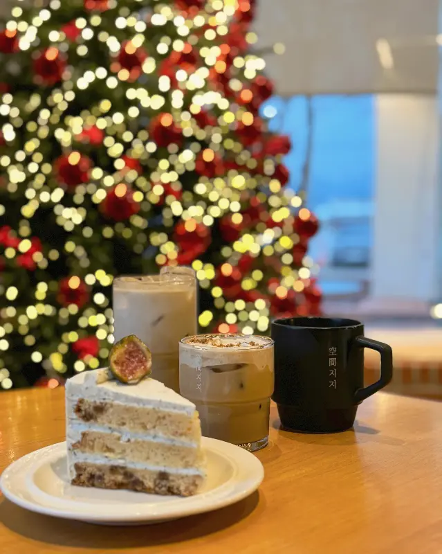 맛있는 커피와 디저트