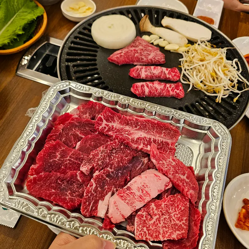 푸짐한 한우 모듬 한 상