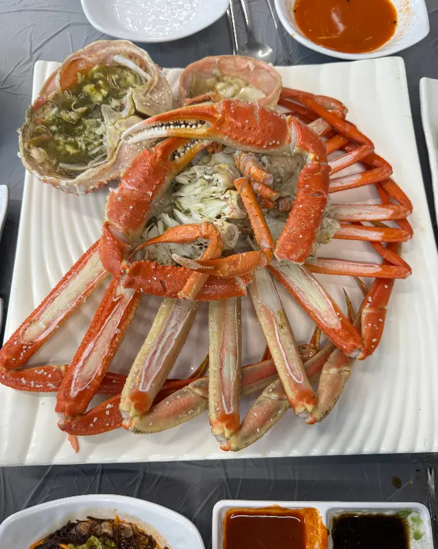 탐스러운 홍게