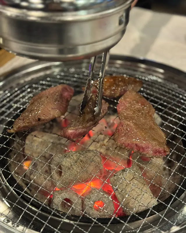 육즙 가득한 찐배네의 꽃갈비살