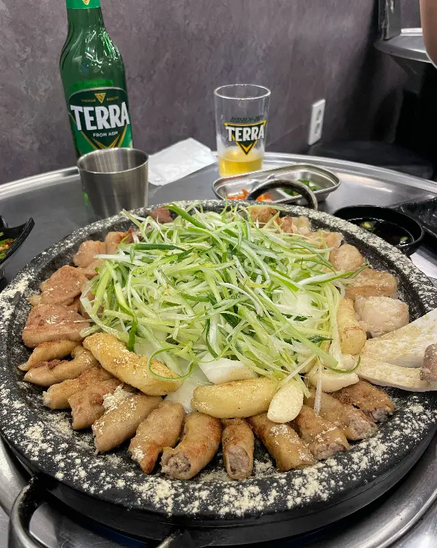 곱창과 함께 곁들이면 더욱 맛있는 불닭볶음면