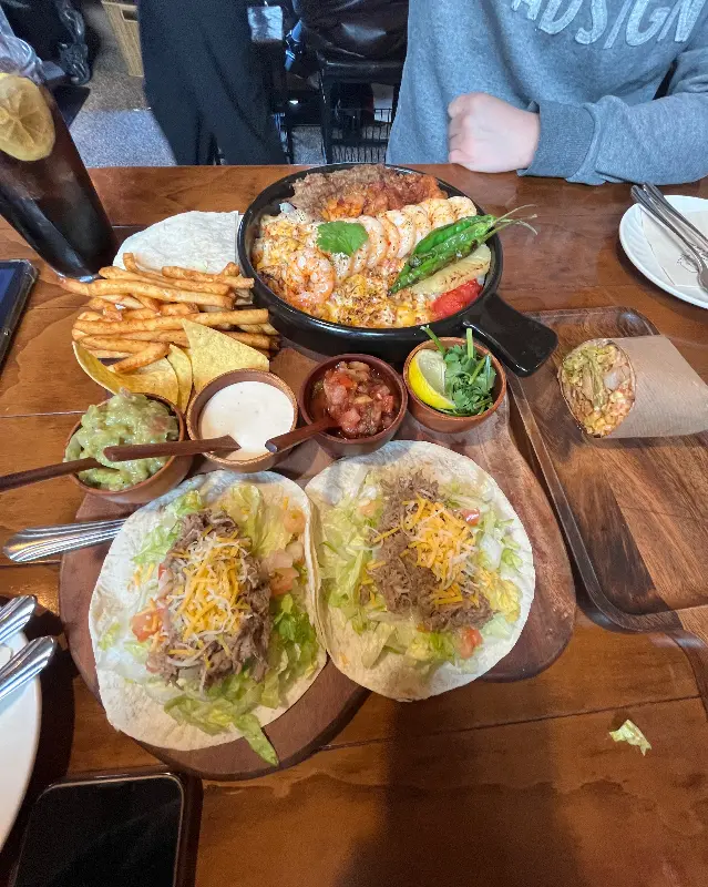 갓잇의 푸짐한 한 상 차림