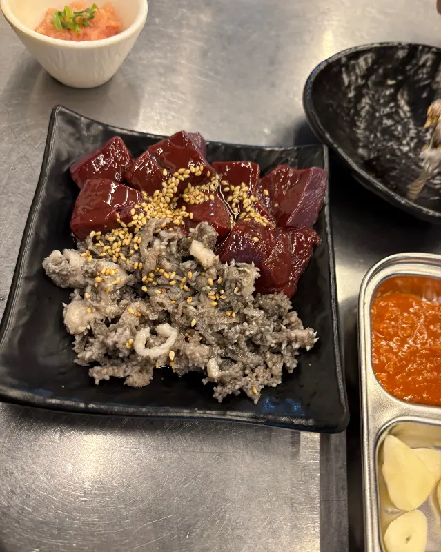 신선한 간과 천엽