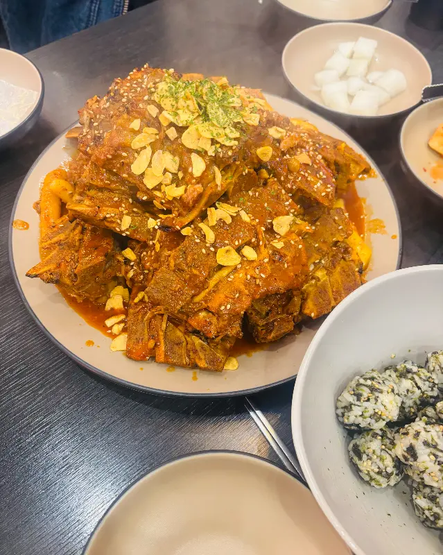 뼈구이와 주먹밥
