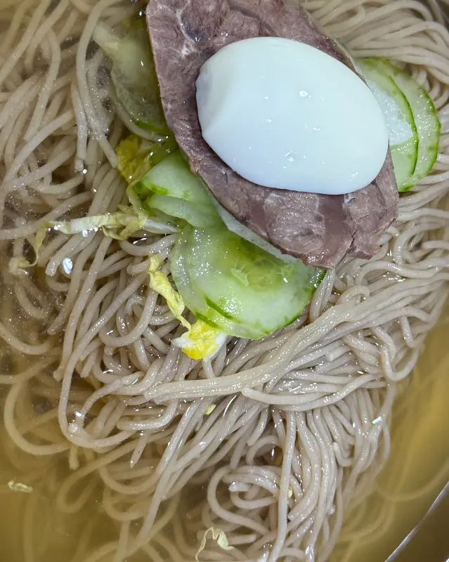 봉래면옥 평양냉면의 정갈한 고명