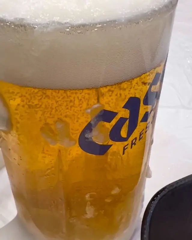 살얼음 동동 뜬 시원한 생맥주