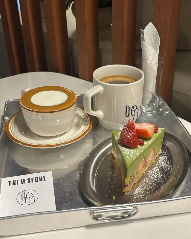 트램 서울의 커피와 디저트