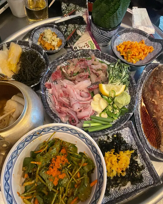 다양한 곁들임 메뉴