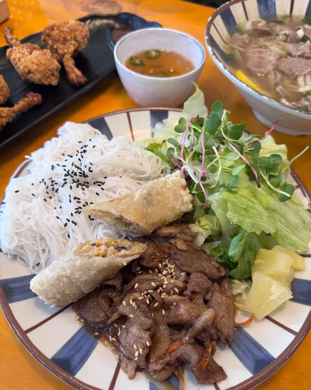 짜조와 분짜, 쌀국수