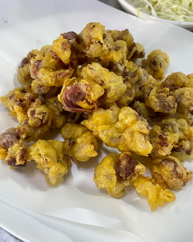 겉은 바삭하고 속은 쫄깃한 닭똥집 튀김