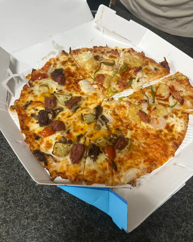 반반 피자의 환상적인 조화