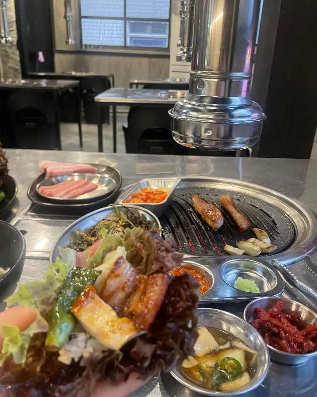 잘 구워진 삼겹살