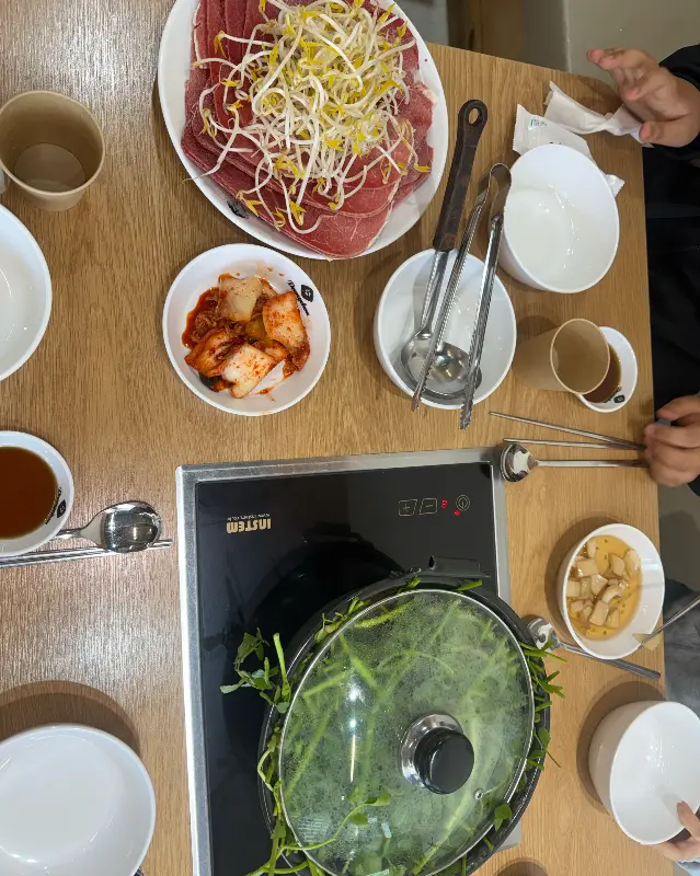 테이블 전체 샷