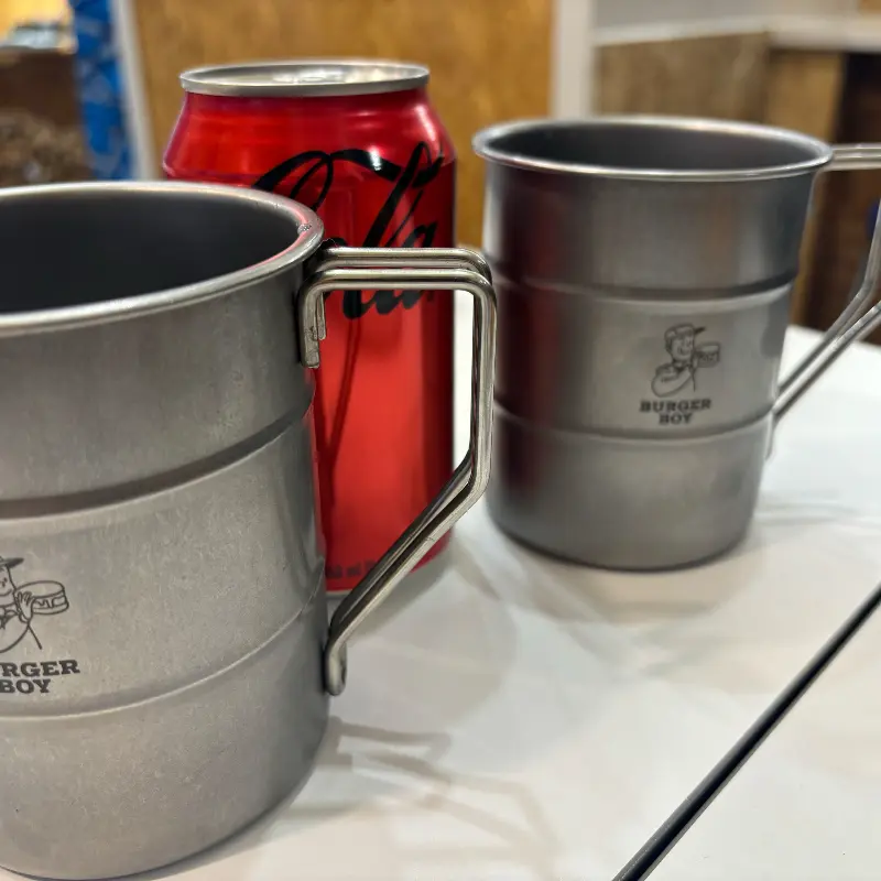 캠핑 감성이 느껴지는 스테인리스 컵