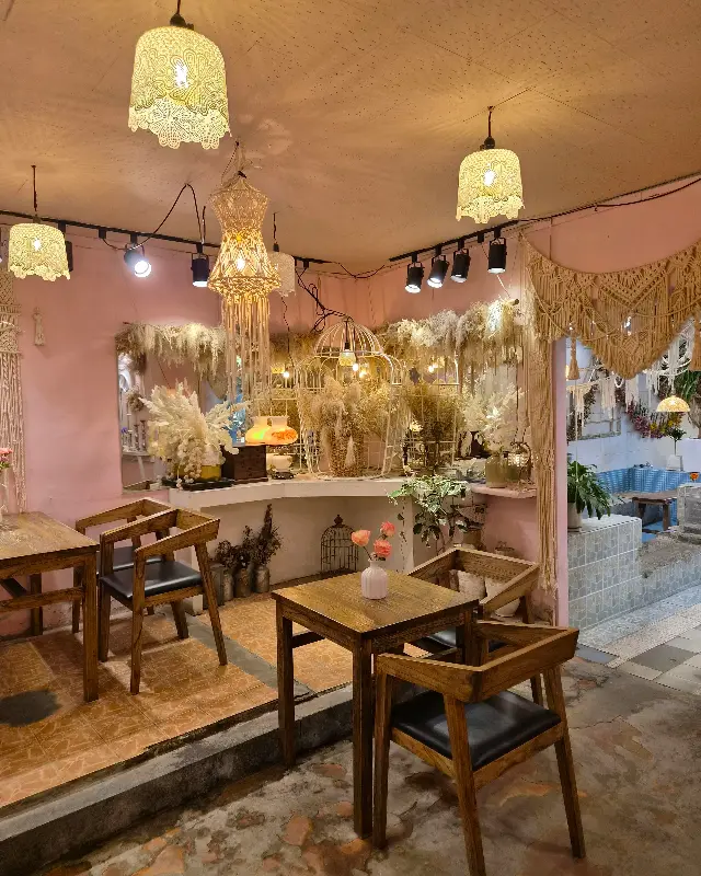 카페 내부 테이블