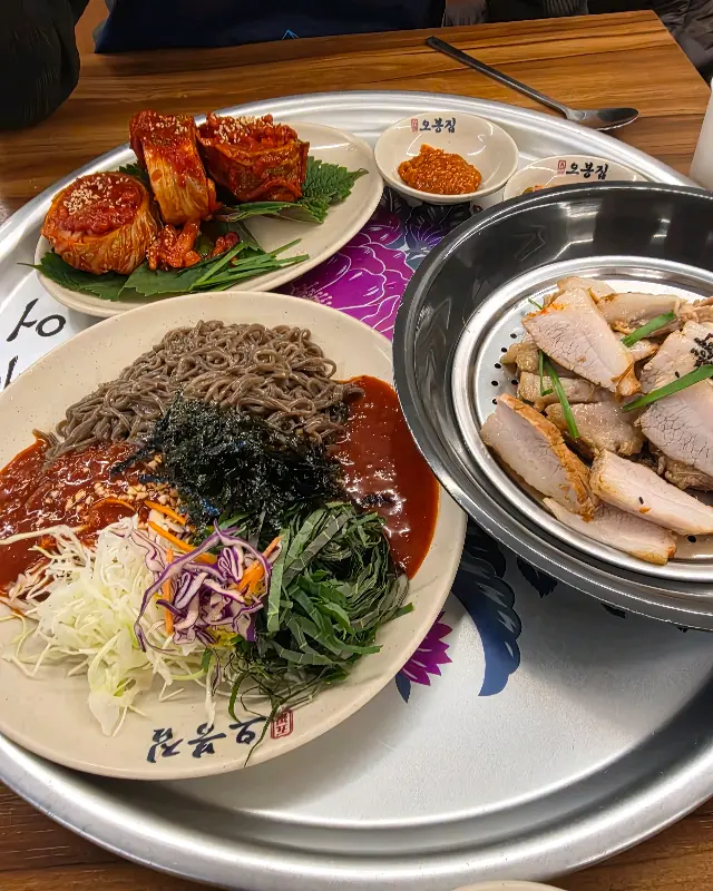 오봉집의 푸짐한 한 상 차림