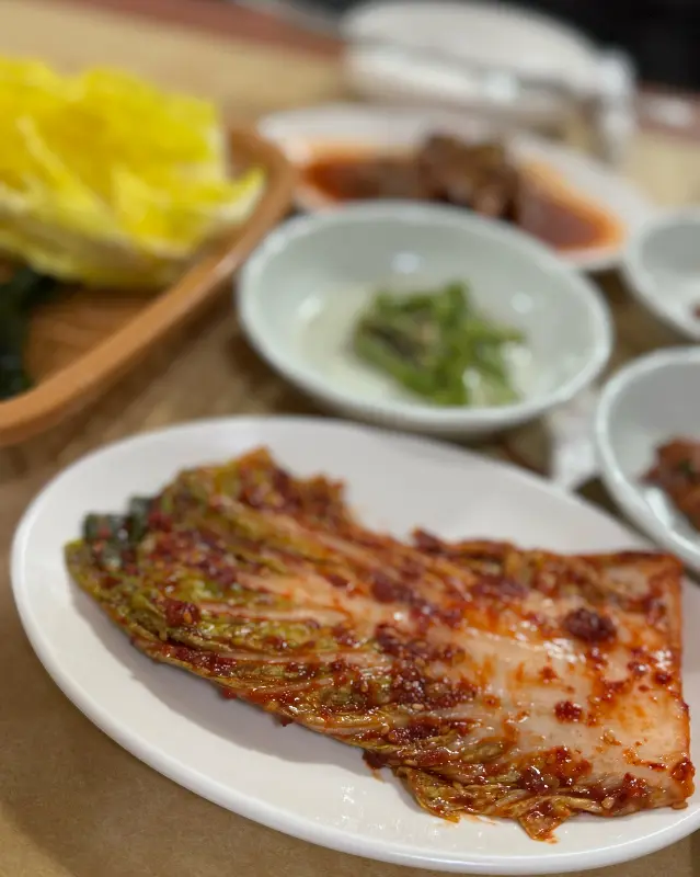 맛깔스러운 밑반찬 김치