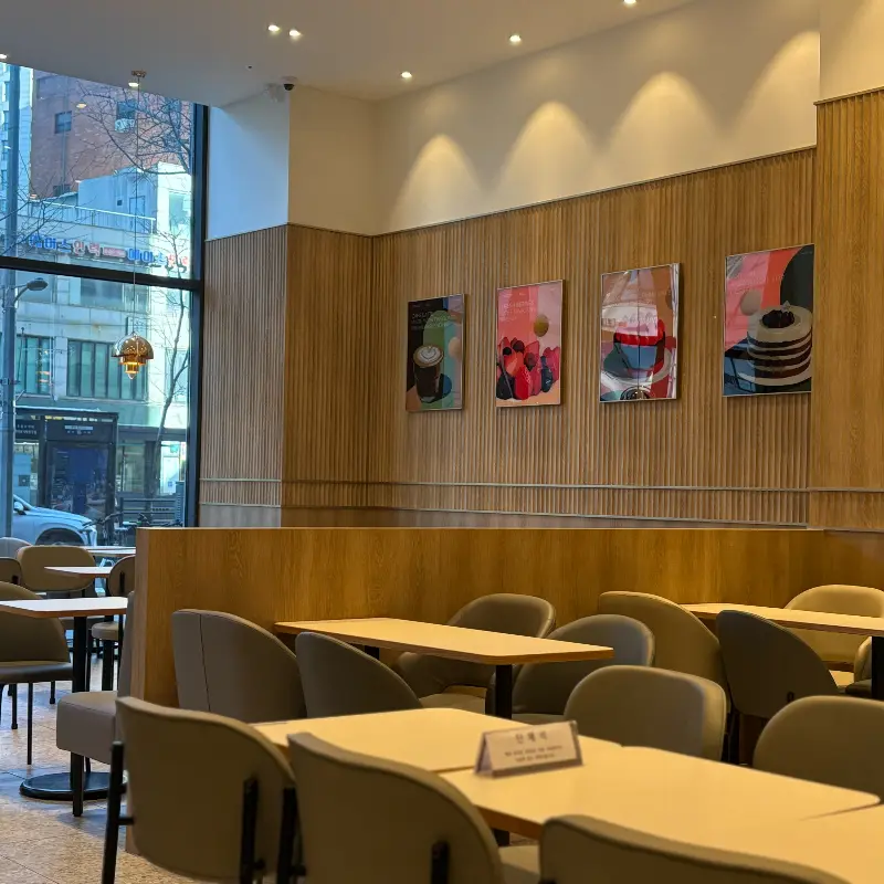 투썸플레이스 내부 좌석