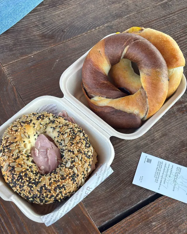 토마토 바질 베이글과 밤 베이글