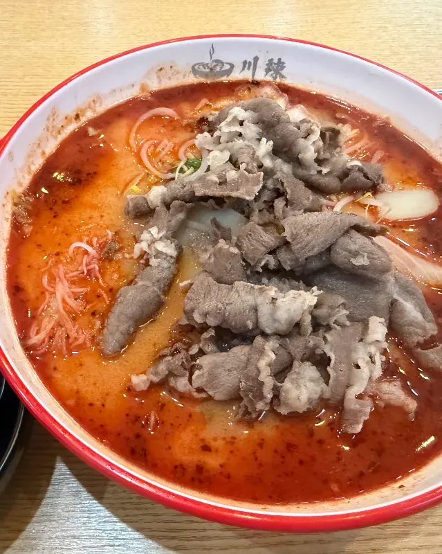 소고기가 듬뿍 올려진 마라탕