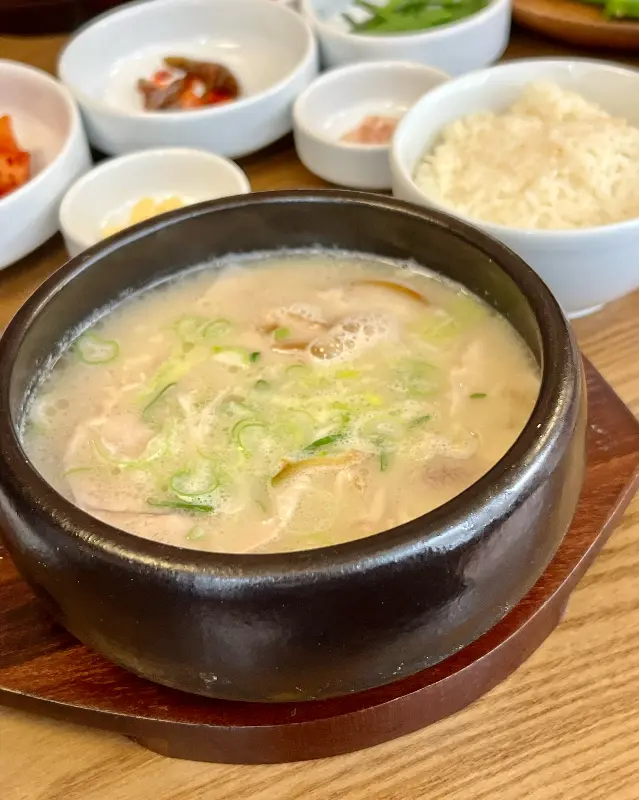 안목의 돼지국밥 한상차림