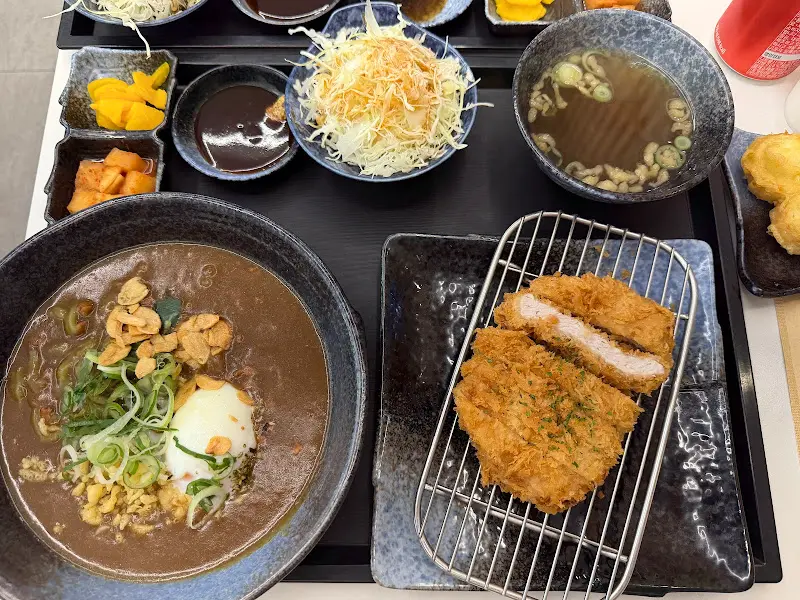 흑돼지 돈까스 카레 우동 세트