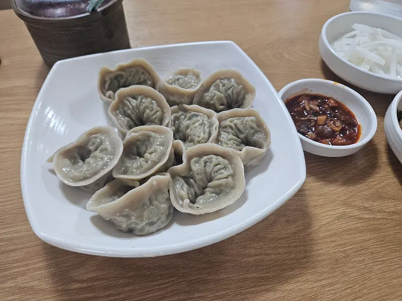 메밀 만두도 별미