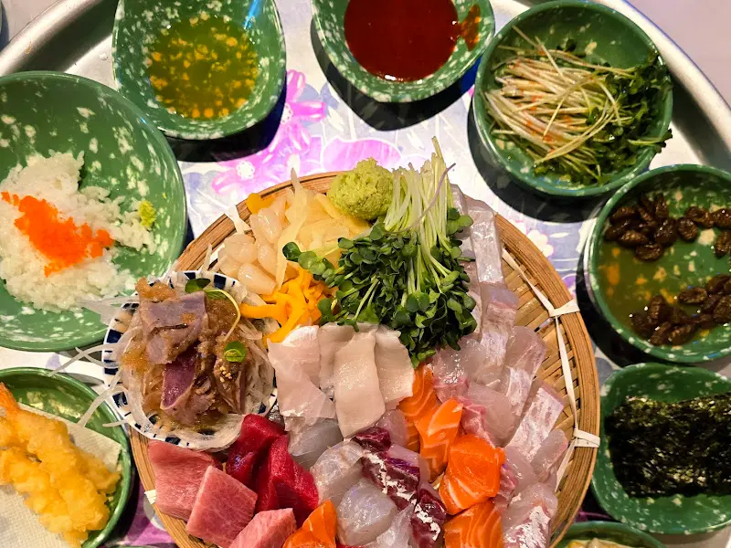 숙성회 모듬의 다채로운 구성