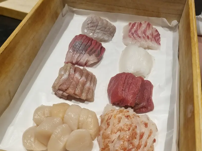 신선한 사시미 모듬