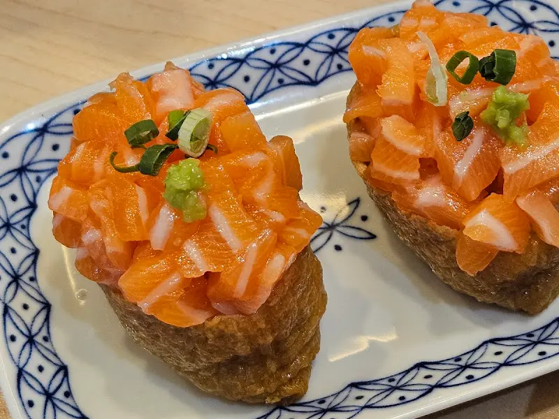 연어 이나리 스시