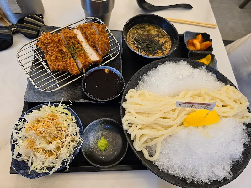 냉 붓가케 우동과 돈까스