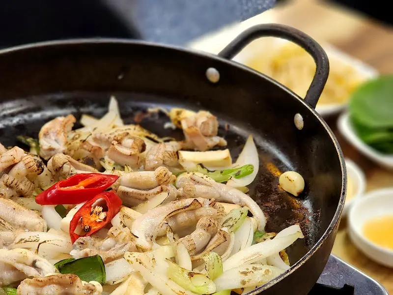 소금 꼼장어 구이 팬