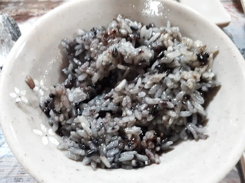 정갈한 밑반찬 클로즈업