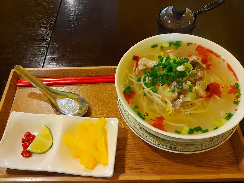 고추기름이 살짝 뿌려진 후띠우의 모습