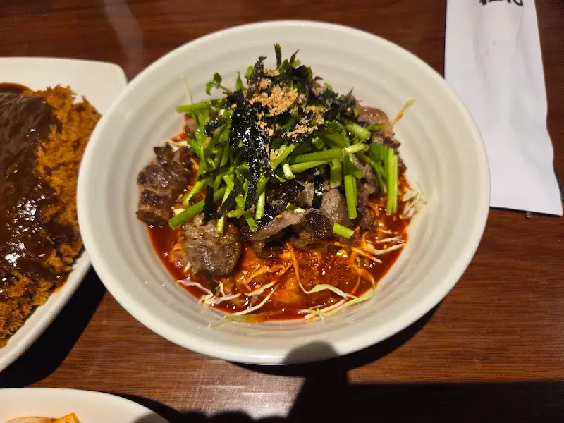 양지 비빔국수의 클로즈업 사진