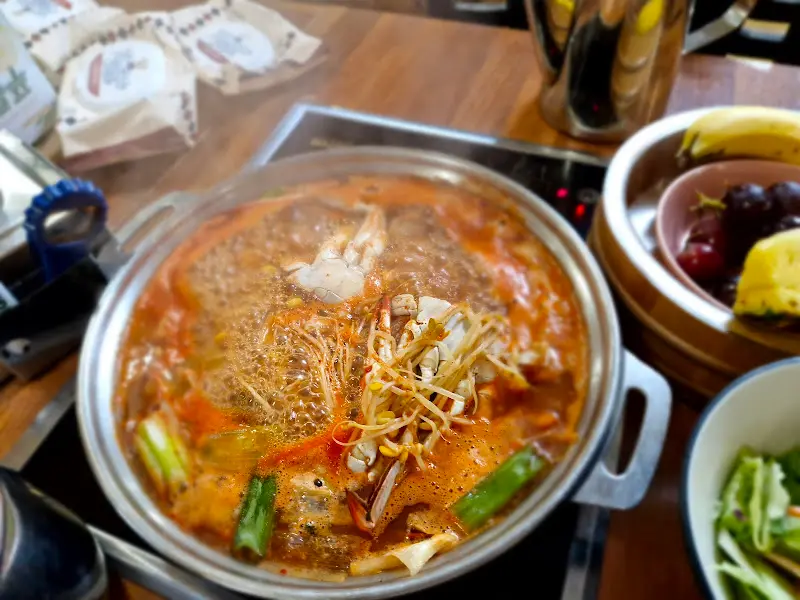 보글보글 끓는 꽃게탕