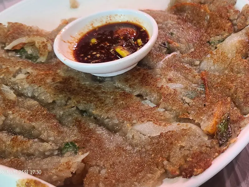 감칠맛을 더하는 간장 소스