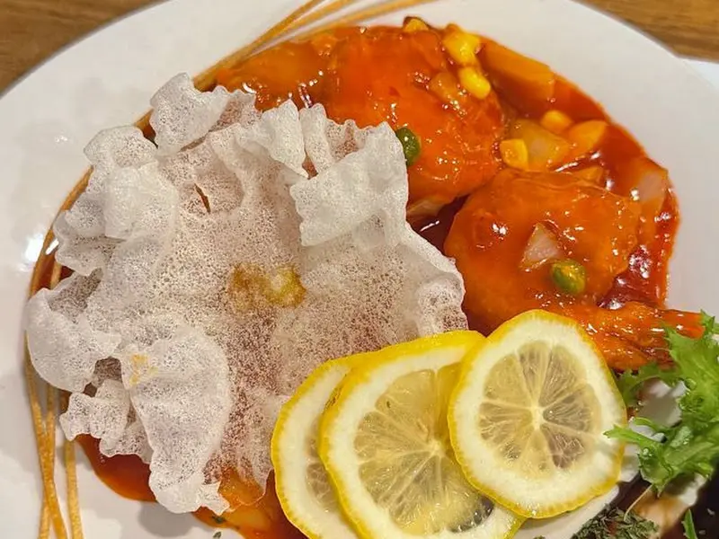 칠리새우와 레몬 슬라이스