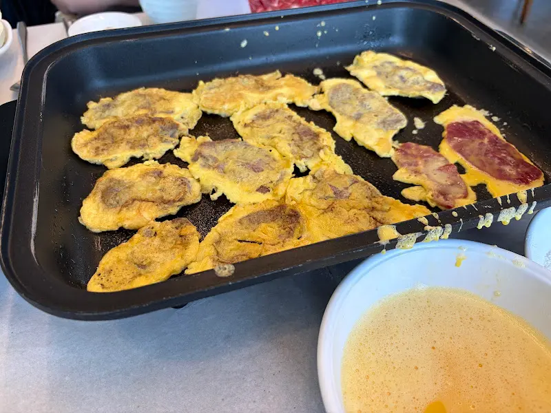 육전이 구워지는 모습