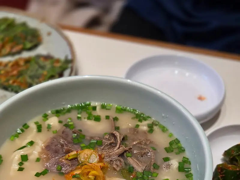 한우 사골 칼국수의 모습