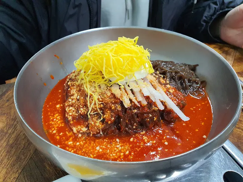 비빔냉면