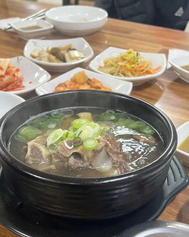 갈비탕 한 상 차림