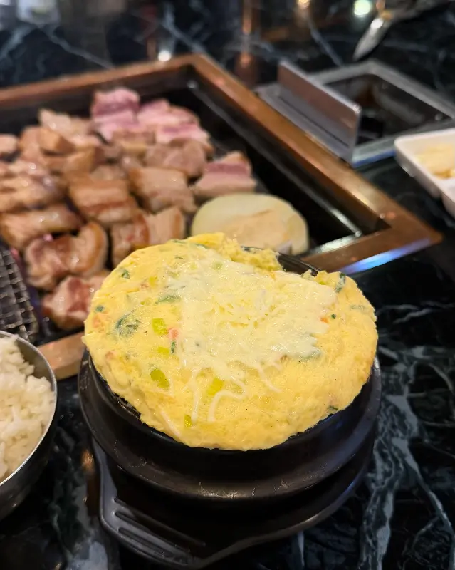 서비스로 제공되는 치즈 계란찜