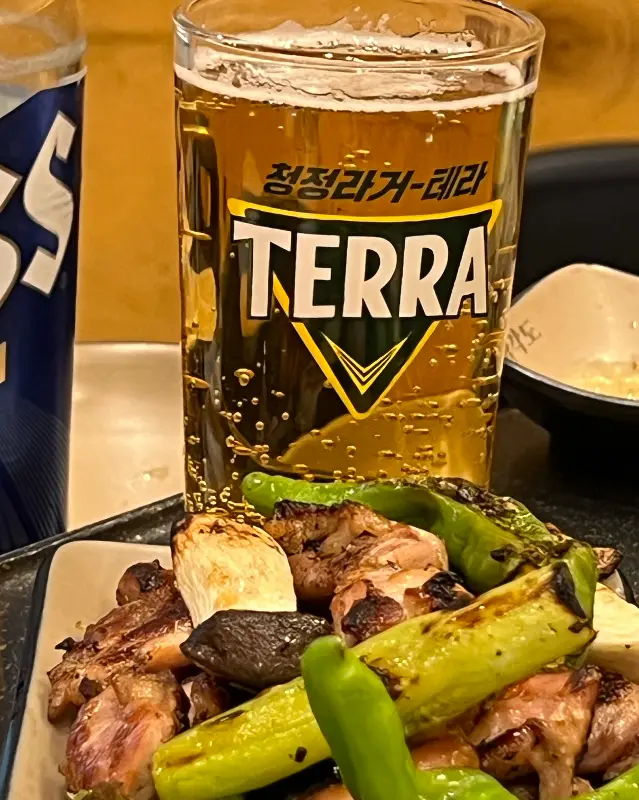 테라 맥주와 닭갈비