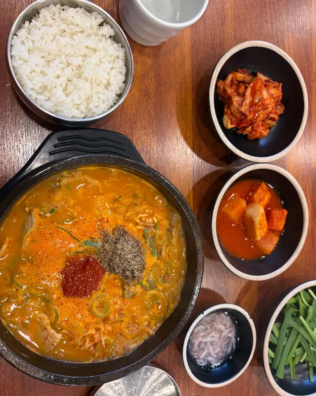 순대국밥 한 상 차림