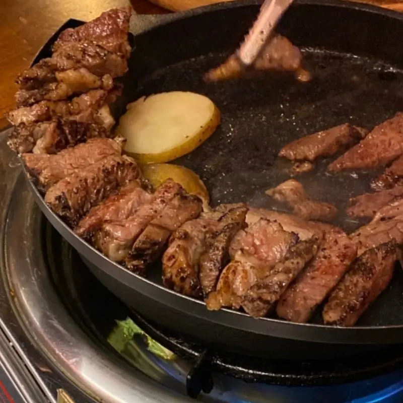 직원분이 직접 구워주는 우대갈비