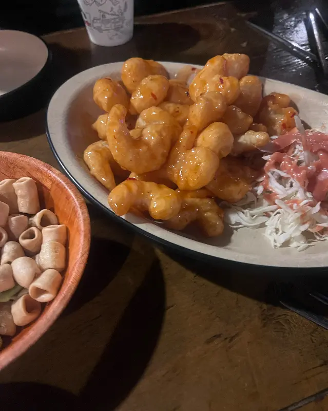 윤기 자르르 흐르는 버팔로윙