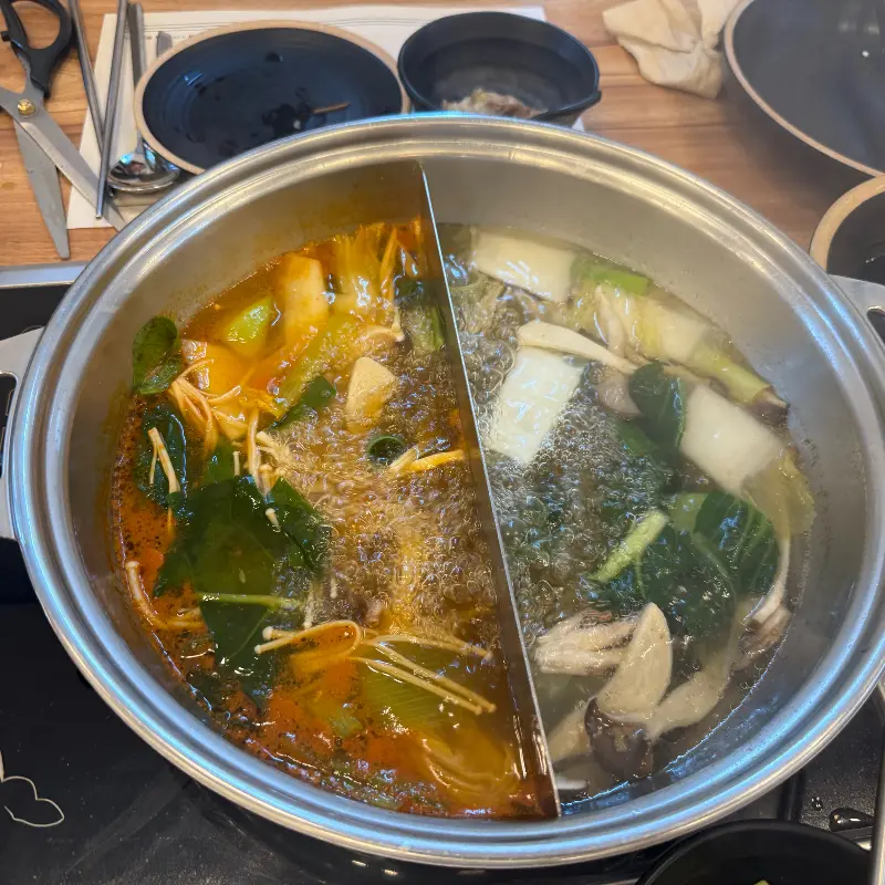 반반 육수 샤브샤브
